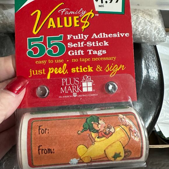 Vintage peel & stick Christmas Gift Tags - Picture 1 of 7